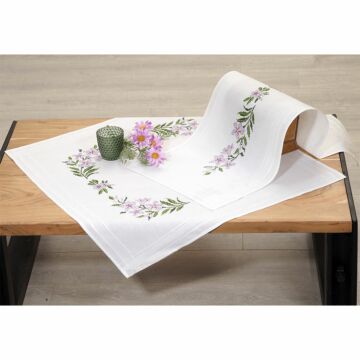 Middle ceiling or runner "Purple flower tendril"