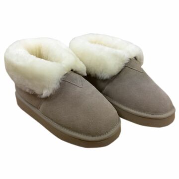 Lambskin slippers beige